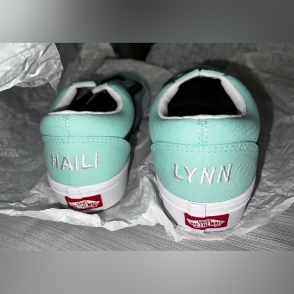 Women’s Air Jordan 12 Retro ((PLUS free shoes come along!)) - Picture 11 of 11